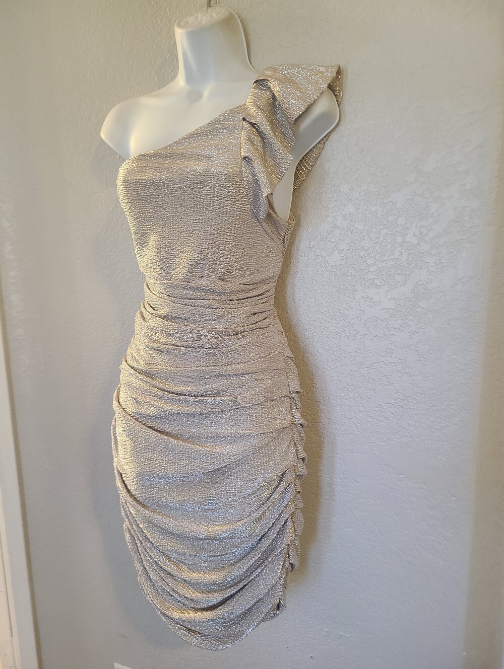 EXPRESS Ruffled One-Shoulder Ruched Metallic Bodycon Mini Dress Cocktail Sparkle - Picture 6 of 9